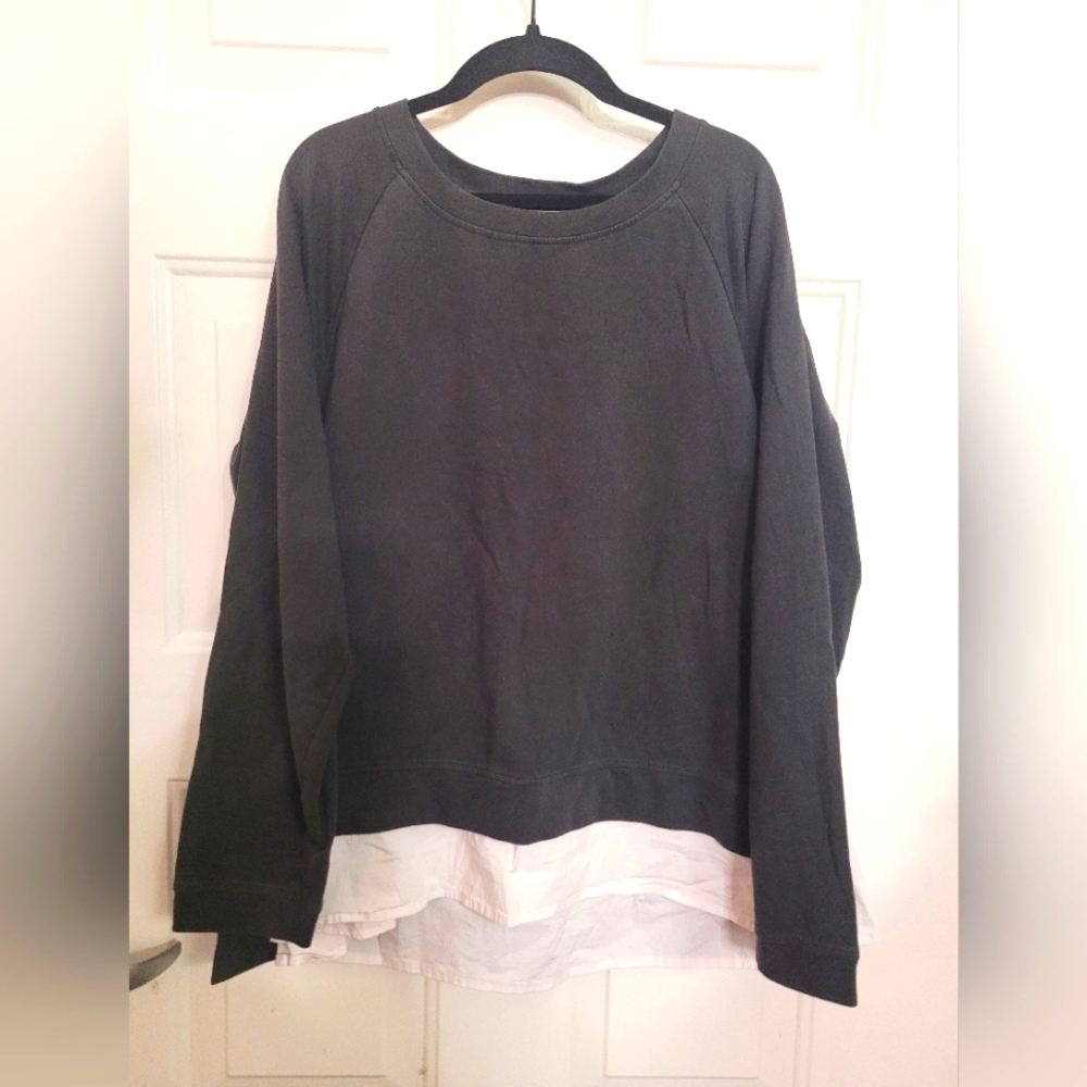 Two by Vince Camuto Women's Sweater/Shirt Lined Black‎ and White Size Large